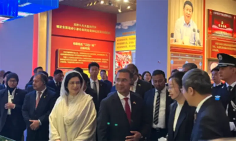 প্রধানমন্ত্রী বেইজিংয়ে চীনা কমিউনিস্ট পার্টির জাদুঘর পরিদর্শন করেছেন