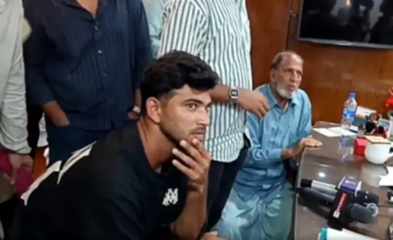 ক্রিকেটার নাঈম হাসানকে পুলিশের হেনস্তা: সংস্কৃতির পরিবর্তন জরুরি