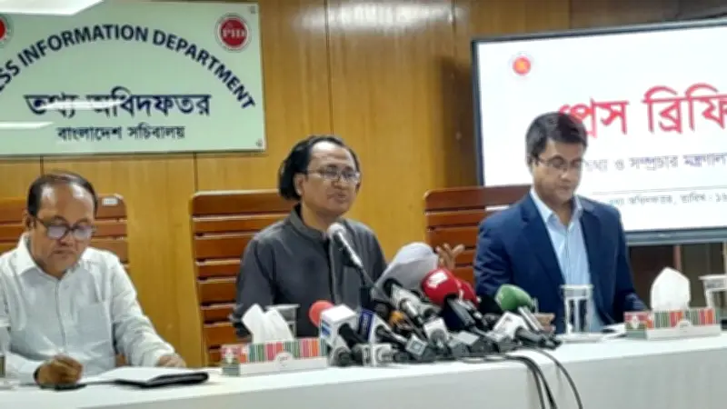 প্রধানমন্ত্রীর তথ্য উপদেষ্টা বললেন, তাৎক্ষণিক প্রতিবাদ হিসেবেই ভারত থেকে ফিরেছি