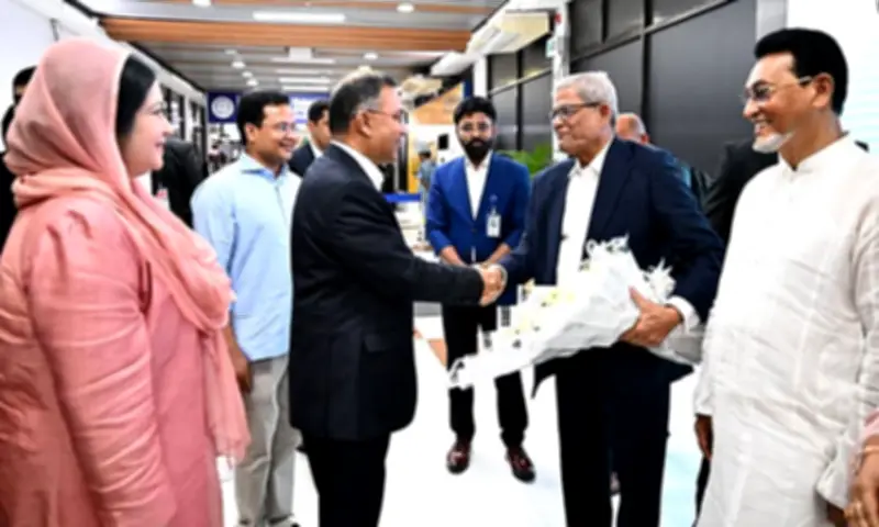 ছয় দিনের সফর শেষে দেশে ফিরলেন প্রধানমন্ত্রী তারেক রহমান