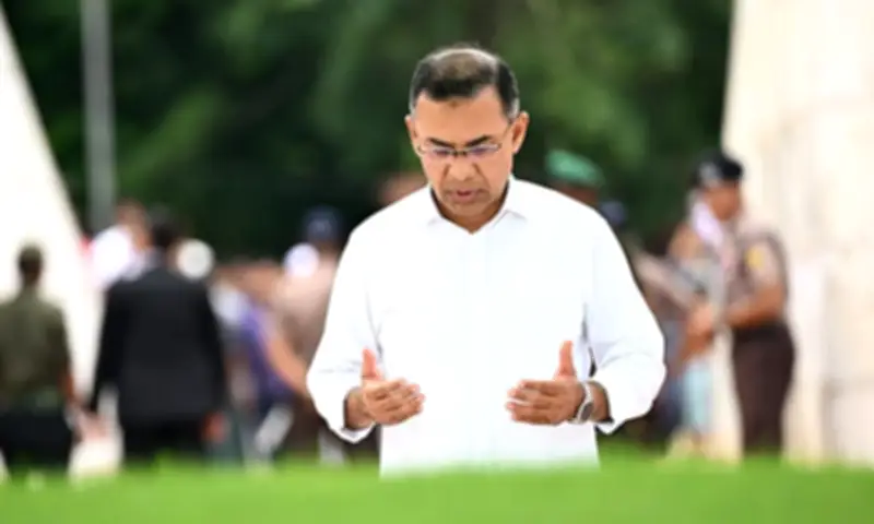 প্রধানমন্ত্রী তারেক রহমানের বাবা-মায়ের কবর জিয়ারত