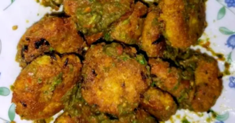 কুমড়াপাতায় টাকি মাছের চপ রেসিপি: ভিন্ন স্বাদের নাশতা