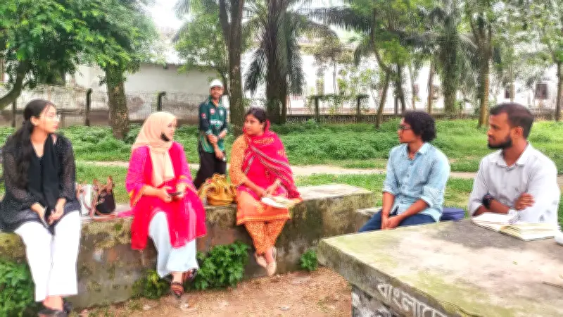 রংপুর বন্ধুসভার পাঠচক্রে হুমায়ূন আহমেদের 'ময়ূরাক্ষী' উপন্যাস নিয়ে আলোচনা