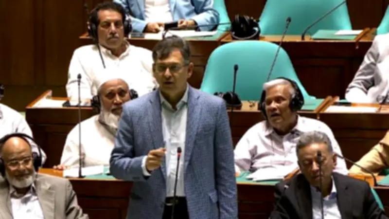ধর্ষণের বিচার সবার জন্য সমান: ফুটবল খেলায় বজ্রপাতে প্রাণহানি