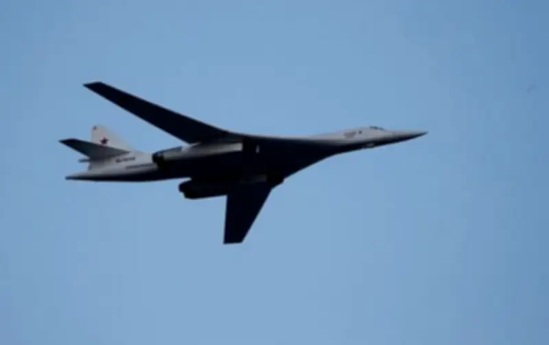 রাশিয়ার টিইউ-১৬০ বোমারু বিমানের ১৬ ঘণ্টার উড্ডয়ন