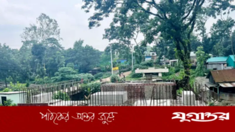 সাটুরিয়া-দড়গ্রাম সড়কের সেতু: আড়াই বছরে কাজ মাত্র ৩০%