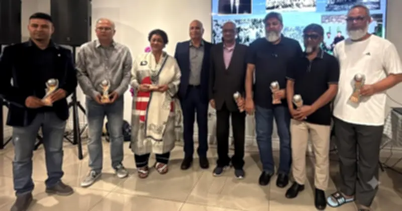 কানাডায় বাংলাদেশের সাবেক সাত ক্রীড়াবিদকে সংবর্ধনা দিল শেকড় টিভি