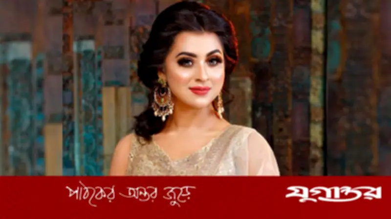 বেগুনি লেহেঙ্গায় বউ সেজে মুগ্ধ করলেন শবনম বুবলী