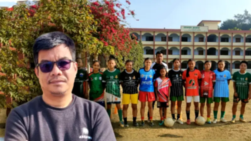 অভাবের মাঝেও স্বপ্ন বুনছেন শান্তিমনি চাকমা, গড়ে তুলছেন নারী ফুটবলার