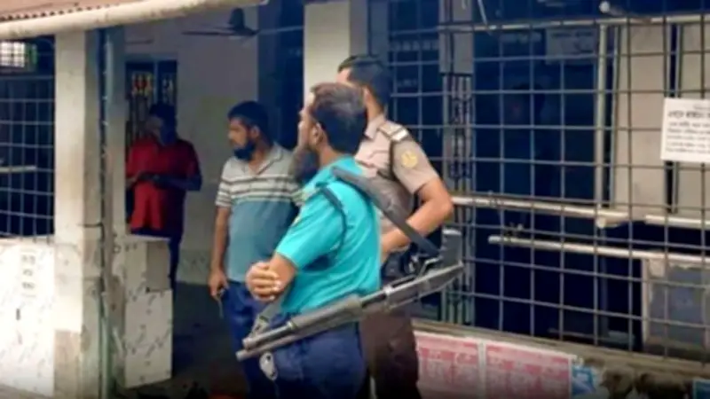 ফজরের নামাজে মসজিদে গুলি, আহত দুই মুসল্লি; রামিসা হত্যা মামলার আপিল শুনানি হাইকোর্টে গ্রহণ