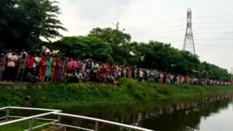 দুলাভাই ও ভাইয়ের পর উদ্ধার হলো বোনের লাশ
