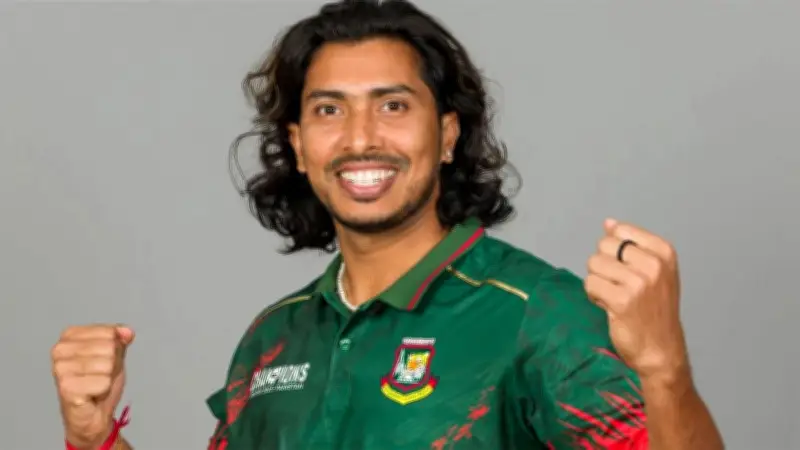 অস্ট্রেলিয়ার বিপক্ষে টি-টোয়েন্টি দলে ডাক পেলেন সৌম্য
