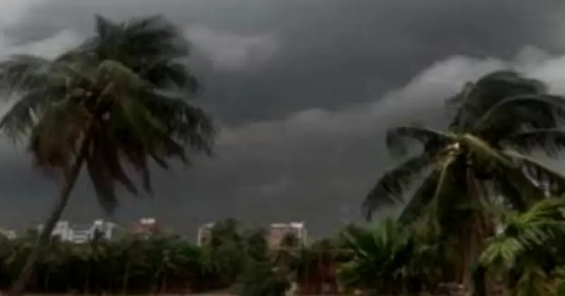 ছয় অঞ্চলে ঝড়ো হাওয়া ও বৃষ্টির পূর্বাভাস, নদীবন্দরে ১ নম্বর সতর্ক সংকেত