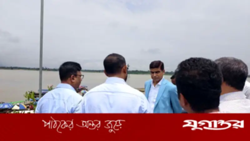 সাদাপাথর নৌকাঘাটে ১০ মিনিট থাকেই ফিরে গেলেন প্রতিমন্ত্রী ফরহাদ হোসেন আজাদ
