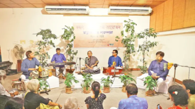 রাজধানীতে চিত্রকলা প্রদর্শনী ও গান-আবৃত্তির যুগল আয়োজন