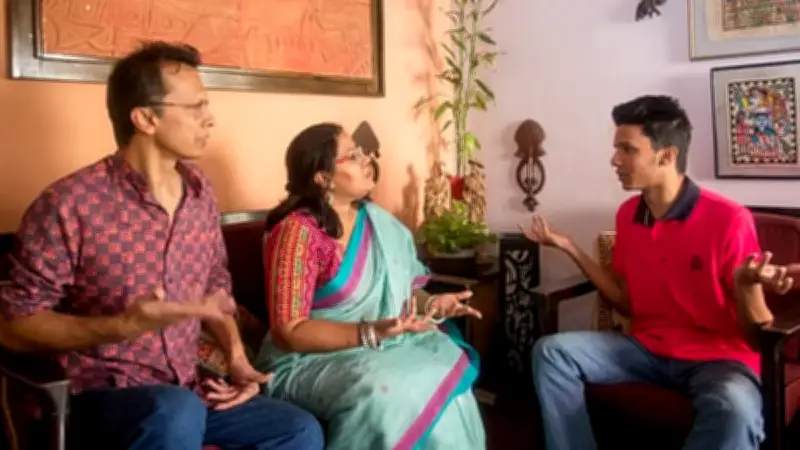 মা-বাবার সঙ্গে সন্তানের বিচ্ছিন্নতা: গবেষণায় উঠে এলো প্রকৃত কারণ