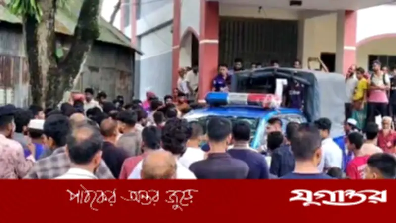 ফরিদপুরের ভাঙ্গায় তৃতীয় শ্রেণির ছাত্রীকে নিপীড়নের অভিযোগে শিক্ষক অবরুদ্ধ, সুপারসহ আহত ১০