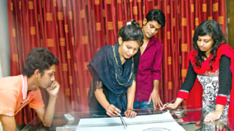 কারিগরি শিক্ষাই ভবিষ্যৎ: দক্ষ মানবসম্পদ গড়ার নতুন নীতি
