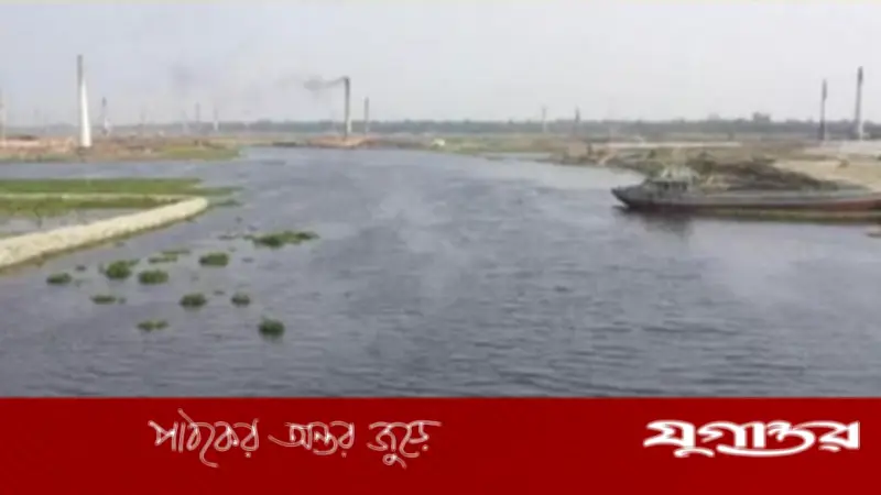 তুরাগে পিকনিক করতে গিয়ে ট্রলার থেকে পড়ে কিশোরের মৃত্যু