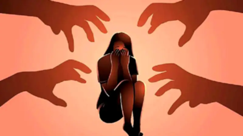 পাবনায় কিশোরীকে সংঘবদ্ধ ধর্ষণ, গ্রেপ্তার ২; সাত সমকামীসহ ১৬ জনের এইডস শনাক্ত