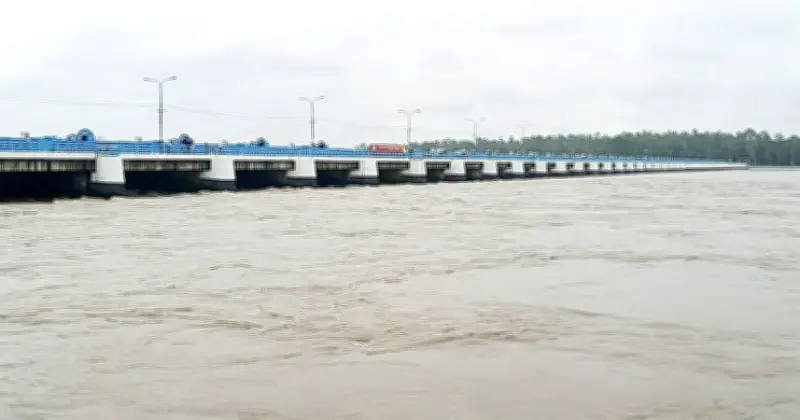 তিস্তার পানি বিপৎসীমার ১৫ সেমি নিচে, ৬ হাজার পরিবার পানিবন্দি