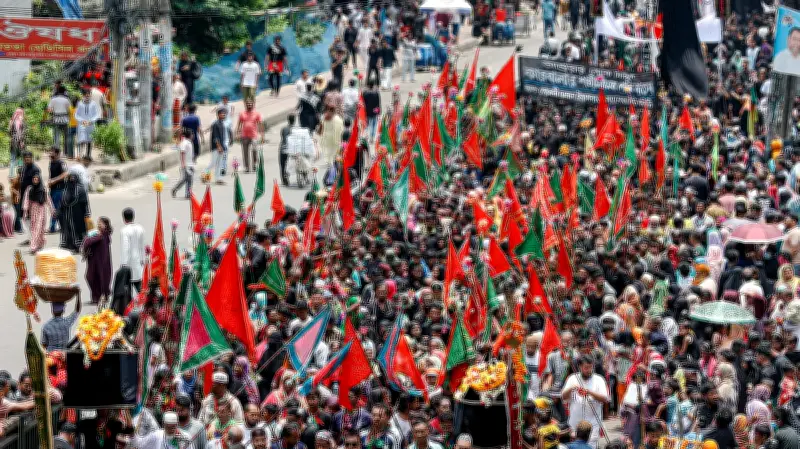 রাজধানীতে শিয়া সম্প্রদায়ের তাজিয়া মিছিলে হাজারো মানুষের অংশগ্রহণ