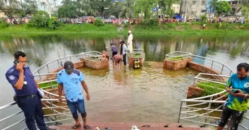 নারায়ণগঞ্জে ডিএনডি ওয়াটার পার্কে গোসল করতে নেমে একই পরিবারের তিনজনের মৃত্যু