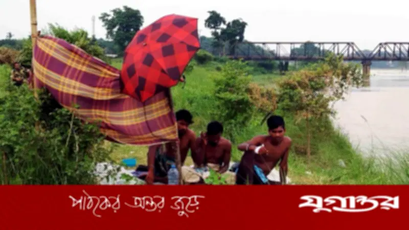রৌমারী সীমান্তে শূন্যরেখায় ১৩ দিন ধরে ৩ যুবকের মানবেতর জীবন
