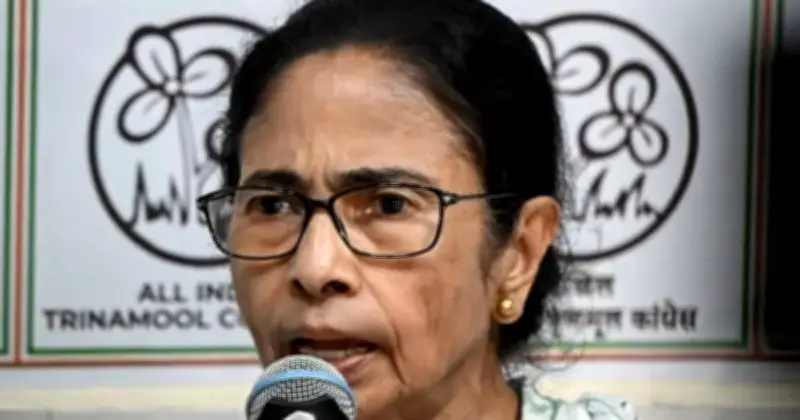 টিএমসিতে বিদ্রোহ: মমতা বন্দ্যোপাধ্যায়কে সরিয়ে নতুন সভাপতি ঘোষণা