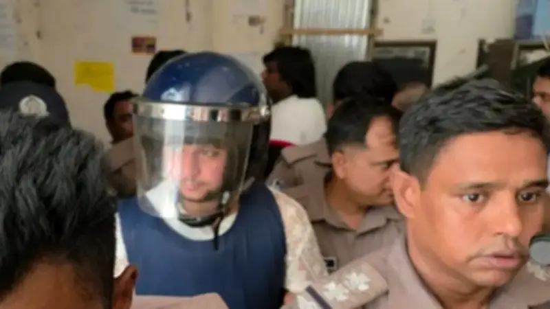 প্রতারণা মামলায় গ্রেপ্তার তৌহিদ আফ্রিদি; এসএসসির ফল প্রকাশ কবে জানালেন শিক্ষামন্ত্রী