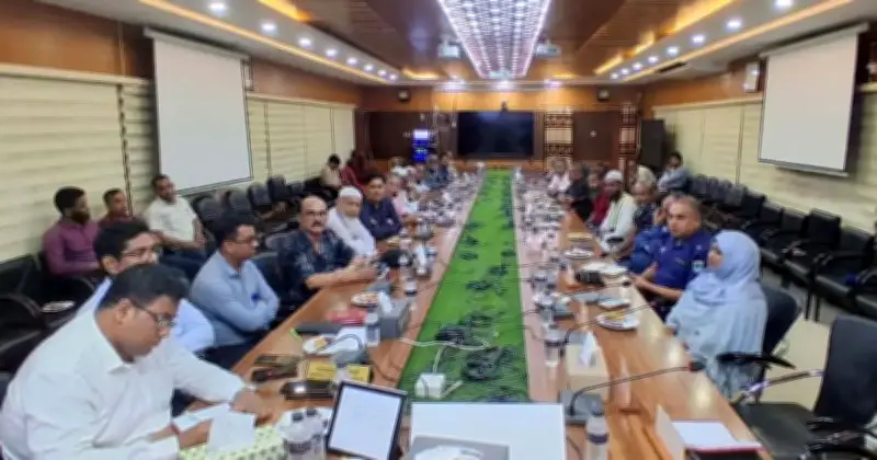 খুলনা-বরিশালের পাঁচ জেলায় পরিবহন ধর্মঘট প্রত্যাহার