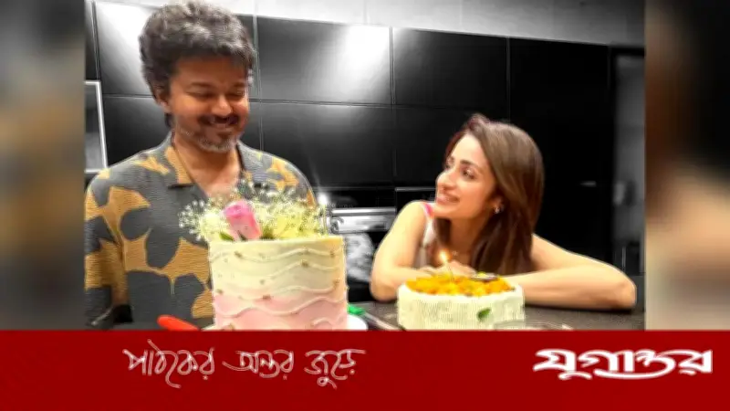 গুঞ্জন উড়িয়ে জন্মদিনে বিজয়কে শুভেচ্ছা তৃষার, ছবি ভাইরাল