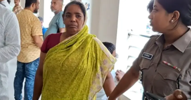 চেক জালিয়াতি মামলায় প্রক্সি দিয়ে জামিন নিতে এসে আটক মনোয়ারা বেগমের দুই দিনের রিমান্ড