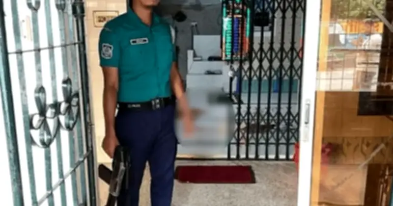 খুলনায় ফজরের নামাজে গুলি, মসজিদ কমিটির সেক্রেটারিসহ ২ আহত