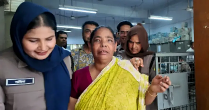 প্রক্সি দিতে এসে আদালতে আটক নারী, মূল আসামি পলাতক