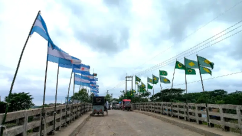 বিশ্বকাপে বিদেশি পতাকা টাঙানো: আইন কী বলে, করণীয় কী?