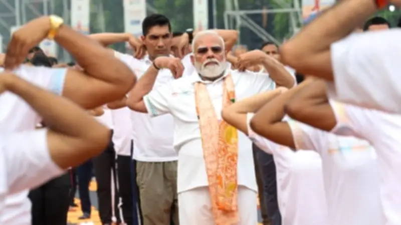 যোগ মানুষের জীবনের চেতনার সঙ্গে জুড়ে আছে: মোদি