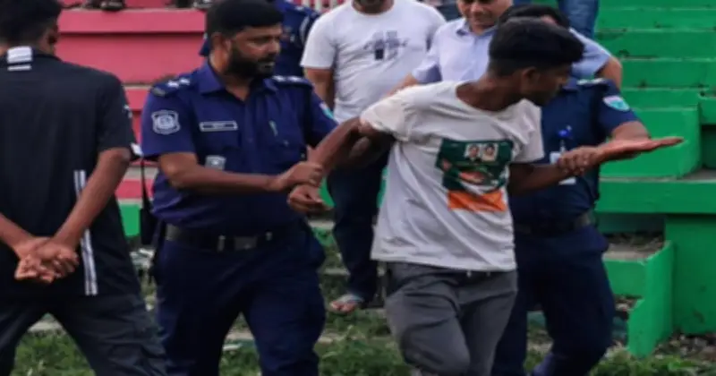 জয় বাংলা স্লোগান দেওয়ায় যুবক আটক, পুলিশ হেফাজতে