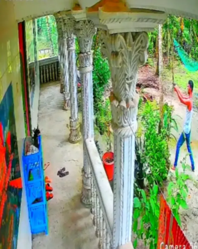 লক্ষ্মীপুরে যুবদল নেতার বাড়িতে গুলি, ভাই গ্রেপ্তার এড়িয়ে পলাতক