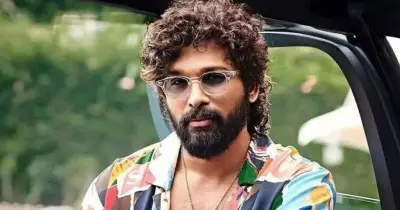 পুষ্পা টু প্রিমিয়ারে পদদলিত মৃত্যু: আদালতে হাজিরার নির্দেশ আল্লু অর্জুনকে