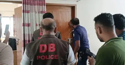 বরগুনায় ডাকবাংলো থেকে নারী ও দুই শিশুকন্যার মরদেহ উদ্ধার