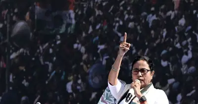 মমতা বন্দ্যোপাধ্যায়ের বিরুদ্ধে অভিযোগ দায়ের