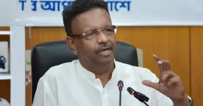 কলকাতার মেয়র ফিরহাদ হাকিমের পদত্যাগ