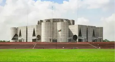 ইউক্রেনে রুশ হামলায় নিহত ১১, আহত ৪০