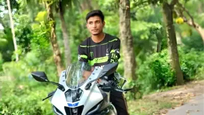 জামগাছ থেকে পড়ে কলেজছাত্রের মৃত্যু, ডুমুরিয়ায় ১৫ প্রতিবন্ধী পেল হুইলচেয়ার