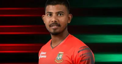 অস্ট্রেলিয়ার বিপক্ষে প্রথম ওয়ানডেতে টস হেরে ব্যাটিংয়ে বাংলাদেশ