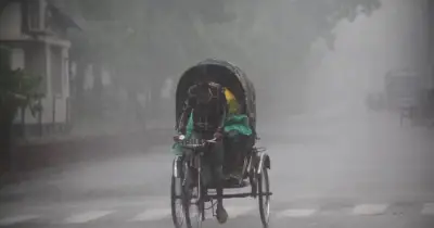 আজ সারাদেশে বৃষ্টি-বজ্রপাতের সম্ভাবনা, তাপপ্রবাহ অব্যাহত
