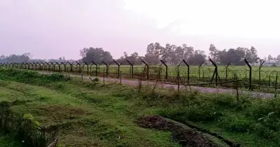 পাটগ্রামে বিএসএফের পুশইন ব্যর্থ, ককটেল বিস্ফোরণ
