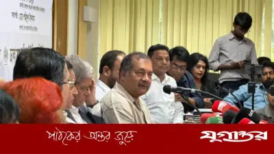 সরকার আগে চোখ রাঙাতো, এখন গণমাধ্যমের সহযোগী হতে চায়: তথ্যমন্ত্রী