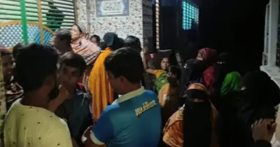 নারায়ণগঞ্জে গৃহবধূর গলা কাটা মরদেহ উদ্ধার, স্বামী পলাতক